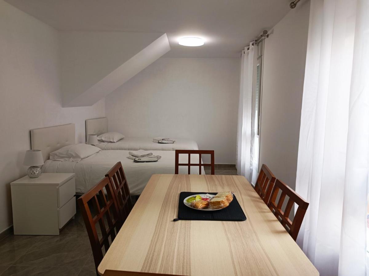 Baj - Apartamentos En Playa Bajondillo, ตอร์เรโมลิโนส ภายนอก รูปภาพ