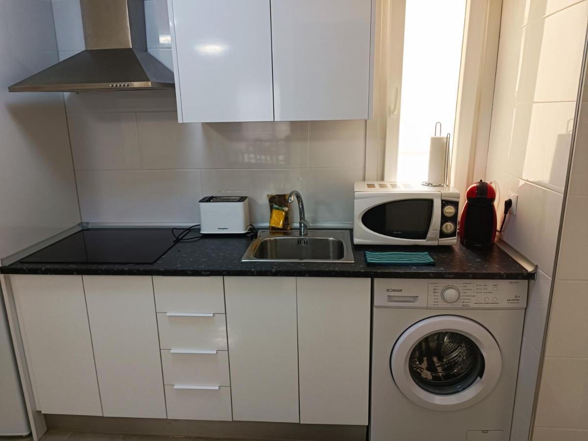 Baj - Apartamentos En Playa Bajondillo, ตอร์เรโมลิโนส ภายนอก รูปภาพ
