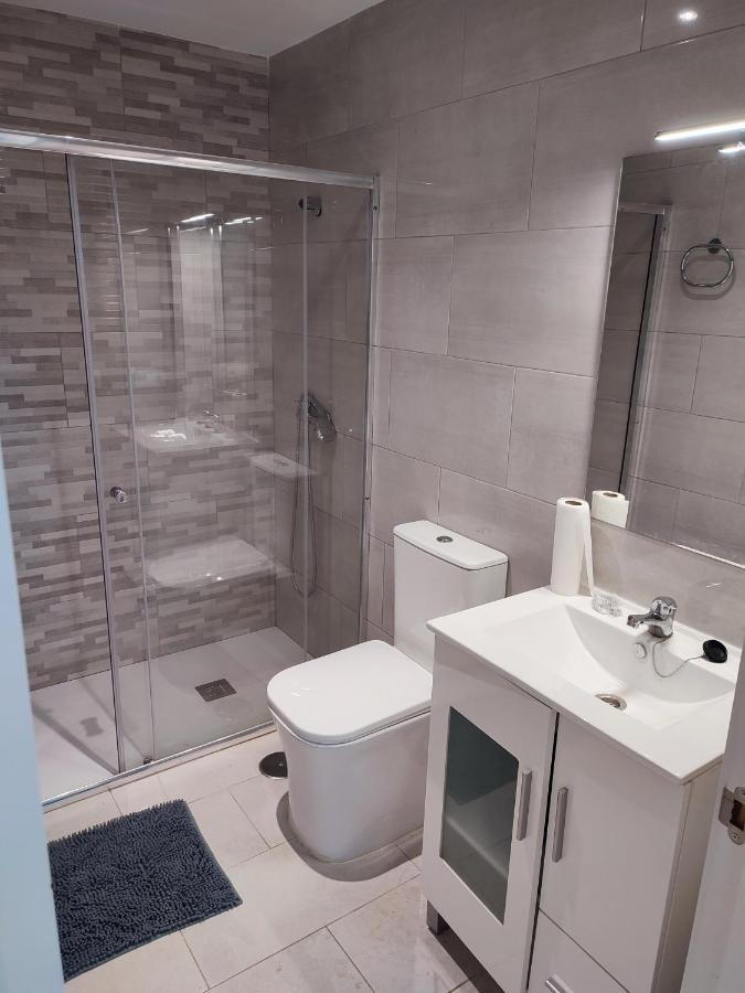 Baj - Apartamentos En Playa Bajondillo, ตอร์เรโมลิโนส ภายนอก รูปภาพ