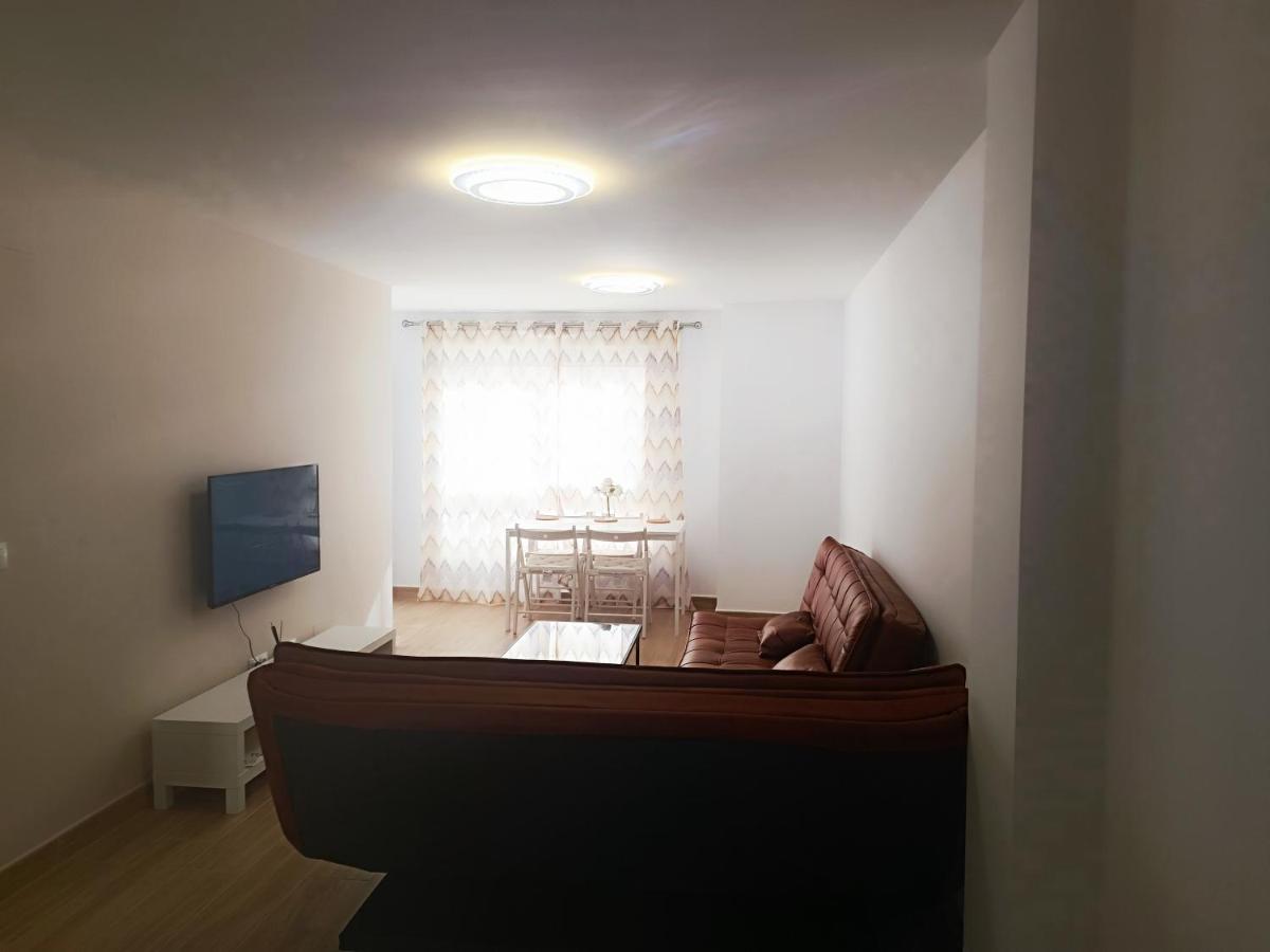 Baj - Apartamentos En Playa Bajondillo, ตอร์เรโมลิโนส ภายนอก รูปภาพ